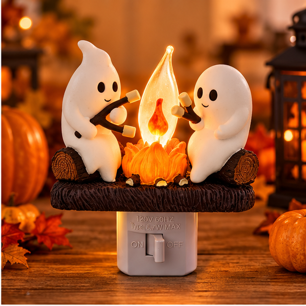 Geister-Lagerfeuer-Steckdosen-Nachtlicht, Halloween-Dekoration, niedliche, gruselige Marshmallow-Szenenlampe.